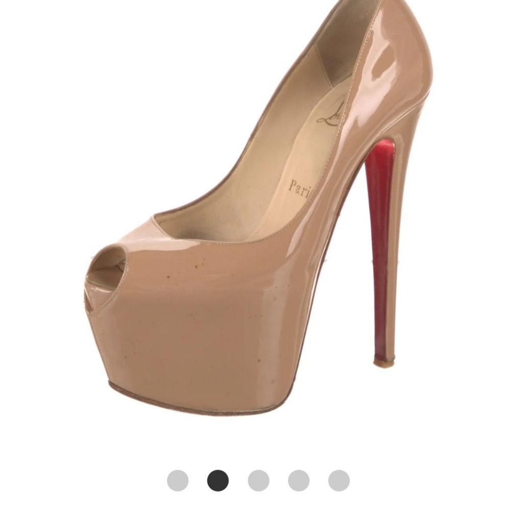 Nude Christian Louboutin 36.5